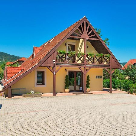 Hotel Honti Panzio Visegrád Exterior foto